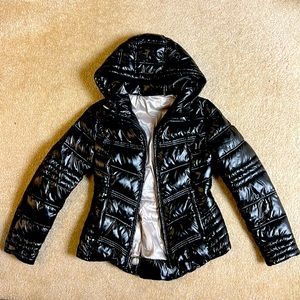 NEW LAUNDRY BY SHELLI SEGAL SHINY PUFFER JACKET WITH HOODIE (SM)
